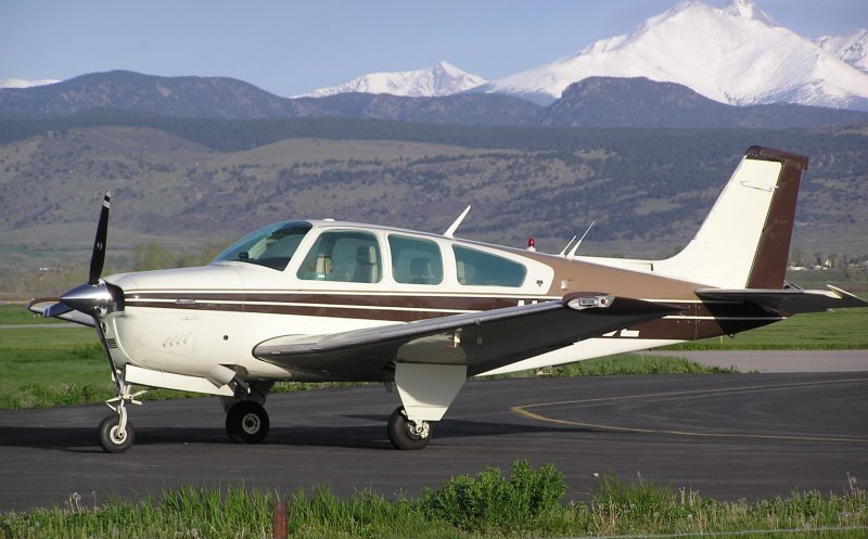 Самолет Beechcraft Bonanza