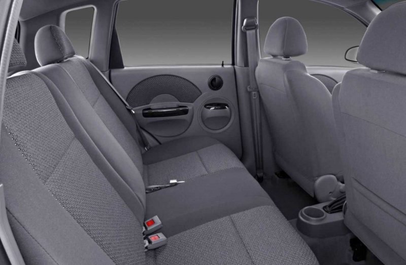 Chevrolet Aveo 2008 хэтчбек салон