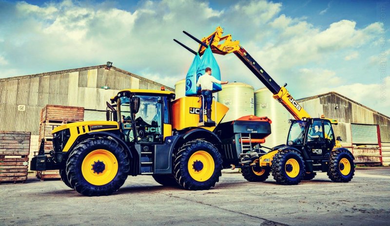 Трактор экскаватор погрузчик JCB