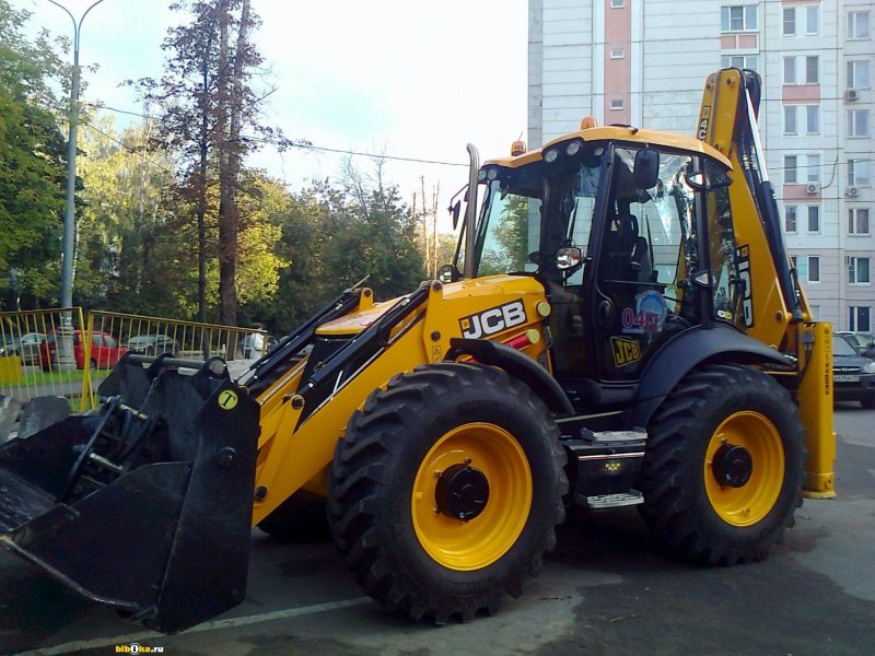 Трактор JCB 3cx