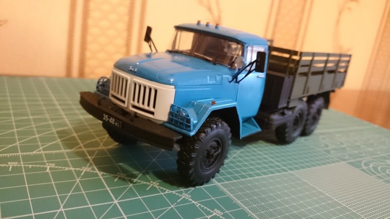 ЗИЛ 131 1/35 Trumpeter