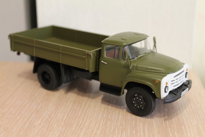 ЗИЛ 1/43 AVD