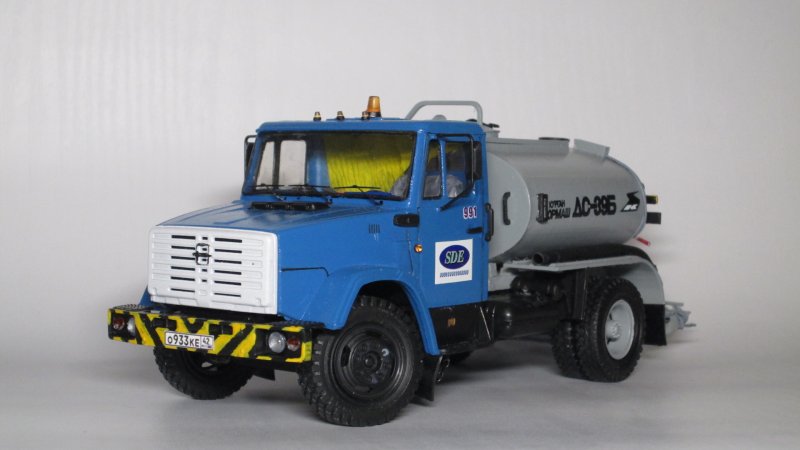 ЗИЛ 4333 КДМ 1:43