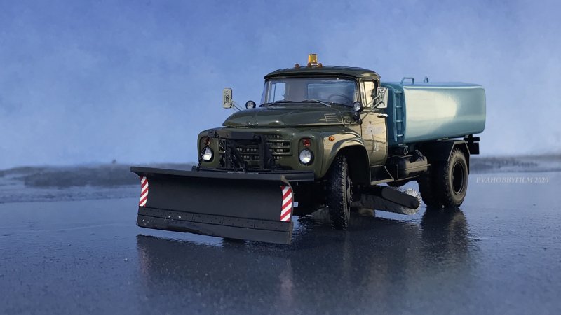 ЗИЛ-4333 бортовой 1/43