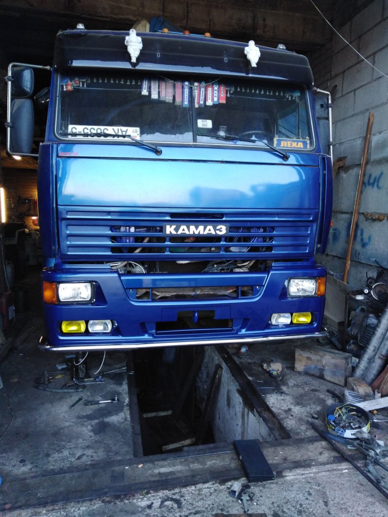 КАМАЗ 55102 синий