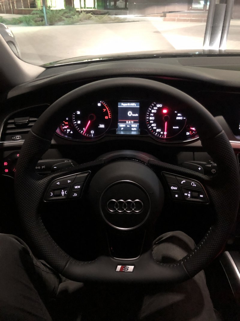 Скошенный руль Audi a4