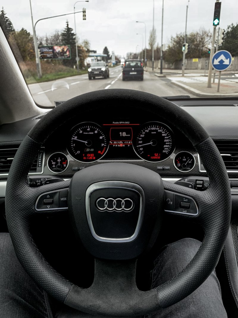 Руль Ауди s8 99год