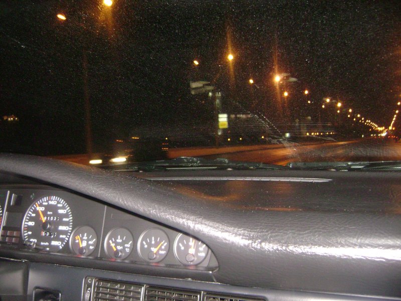 Ауди 100 ночью
