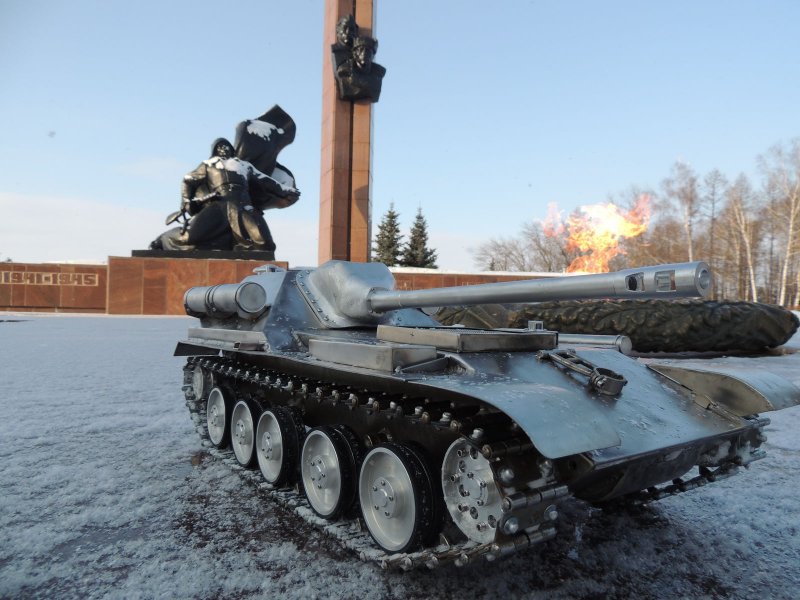 Танки Су 102