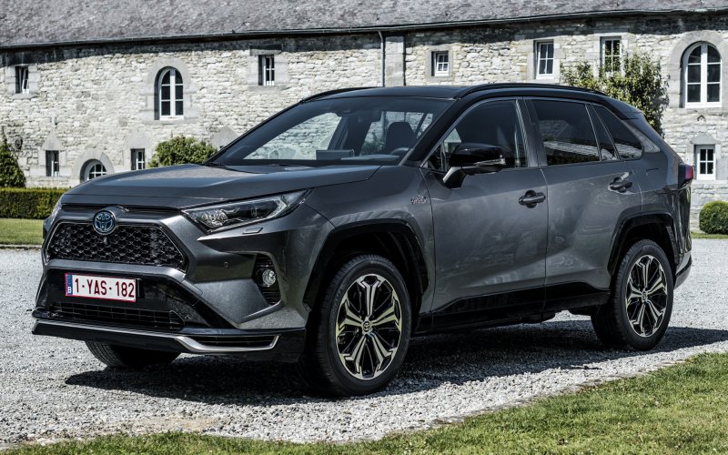 Новый Toyota rav4 2022