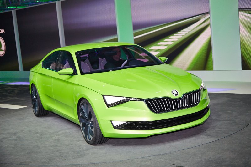 Octavia 2021 зеленая