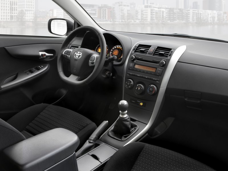 Toyota Corolla 2010 седан