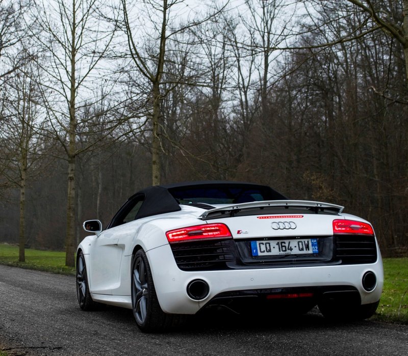 Ауди rs8 2015