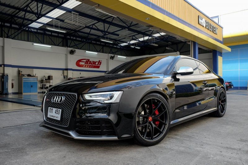 Audi rs5 Black b