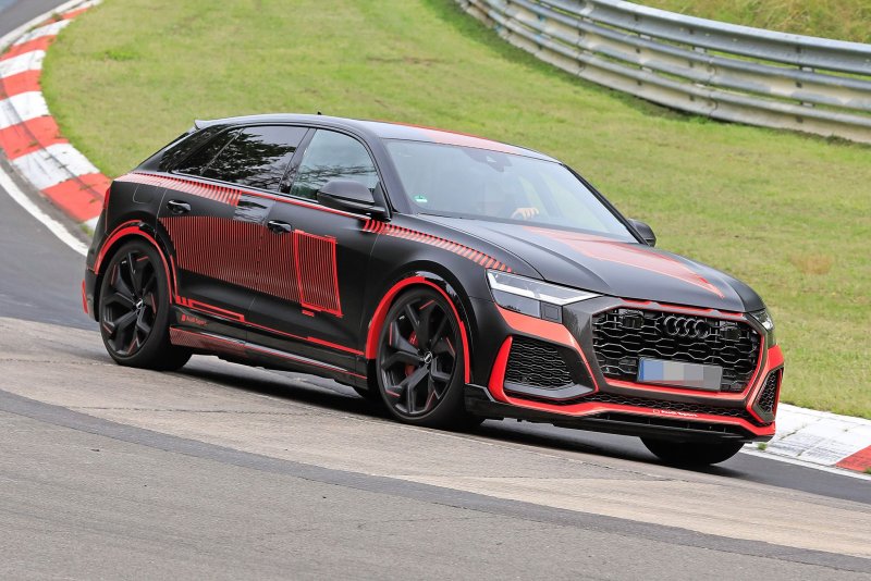 Audi RS q8 i