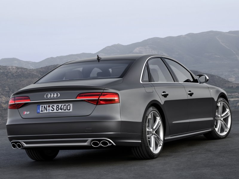 Ауди rs8 2017