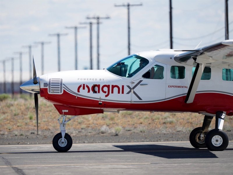 Cessna самолет электрический