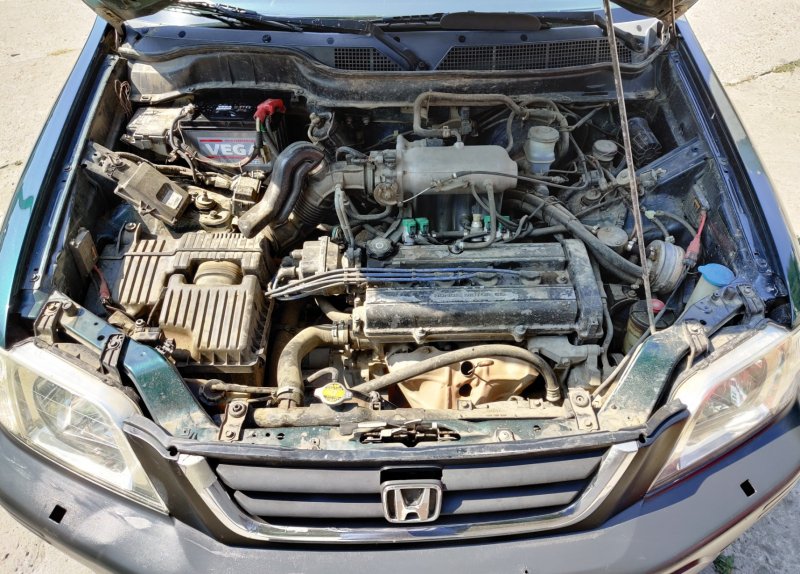 Honda CRV 2/0 моторный отсек