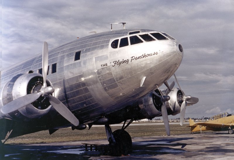 Самолет Боинг 307