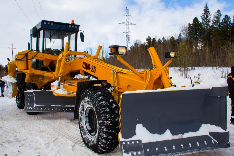 Автогрейдер Terex tg200