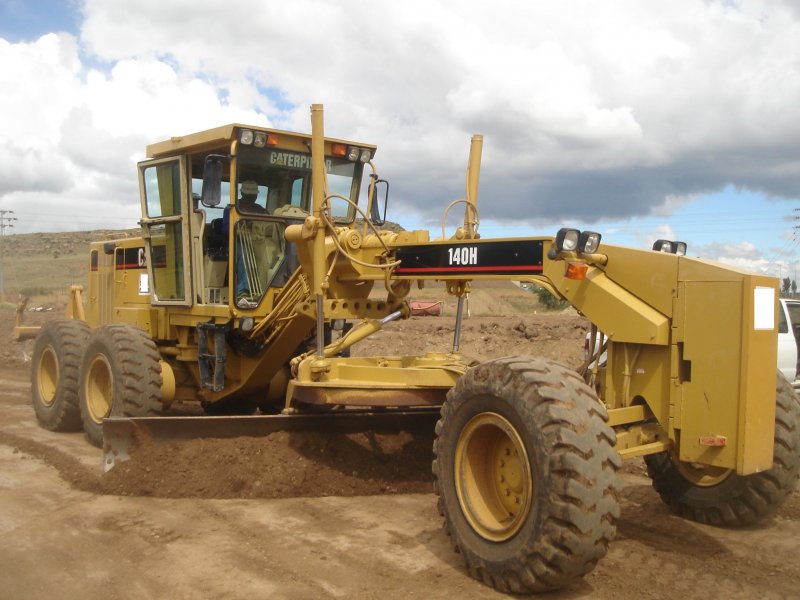 Автогрейдера Caterpillar 120m AWD