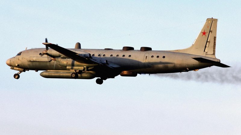 Самолет-разведчик ил-20м