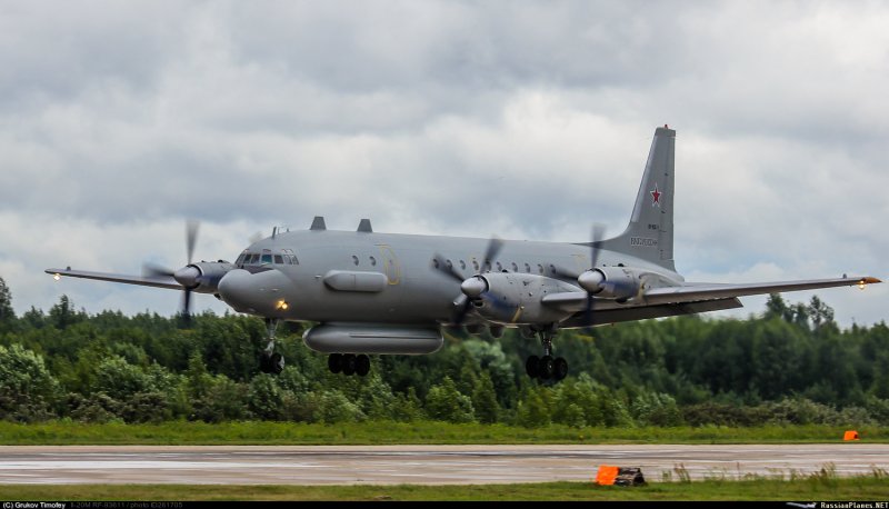 Самолет-разведчик ил-20м