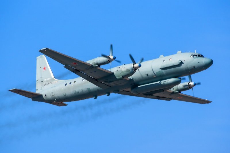 Самолет-разведчик ил-20м