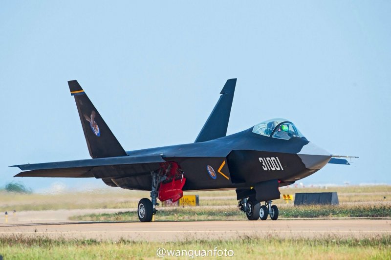 F15 f16