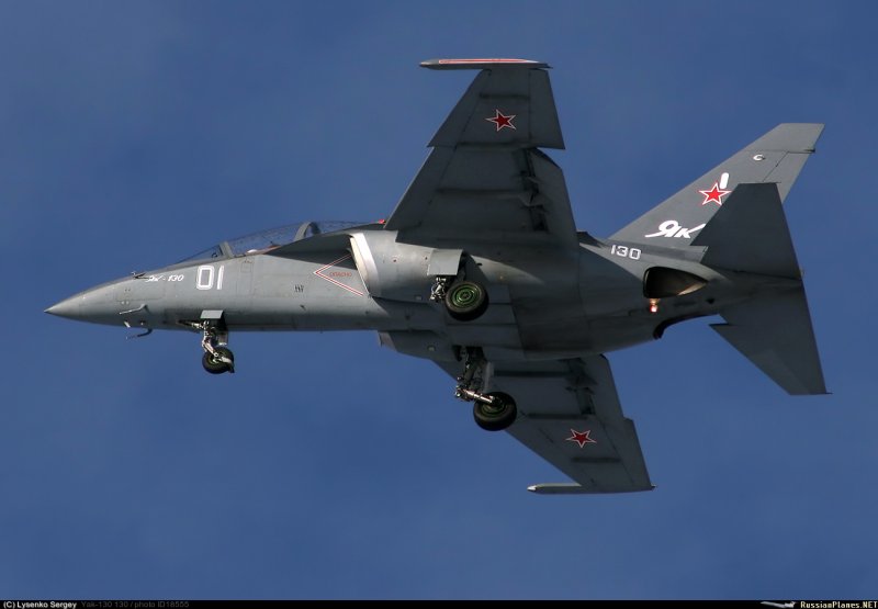 Истребитель Су 130
