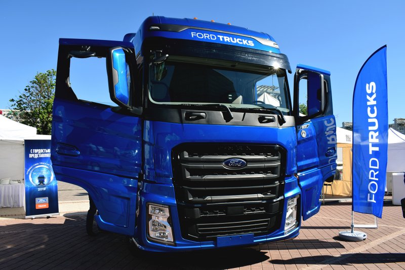 Тягач Ford Trucks f-Max
