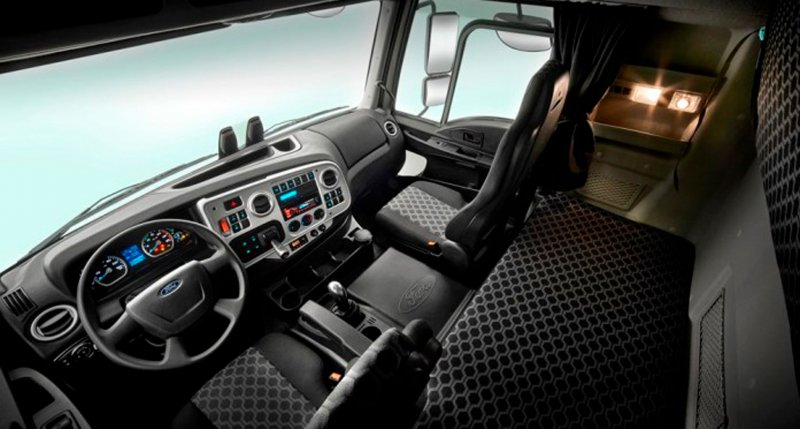 Ford Cargo 2020 салон