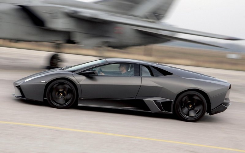 Машина Lamborghini Reventon