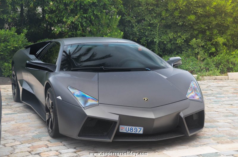 Машина Lamborghini Reventon
