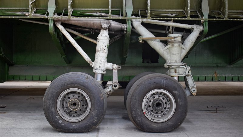 А320 стойки шасси