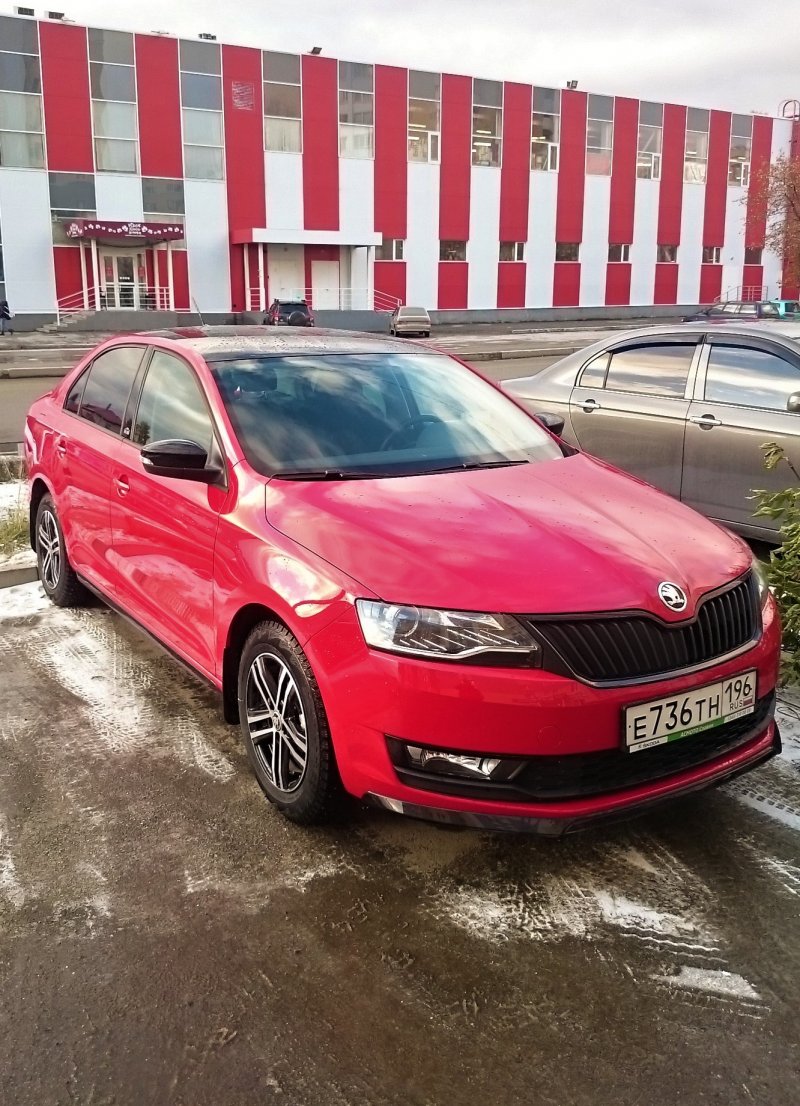 Škoda Rapid Monte Carlo синий