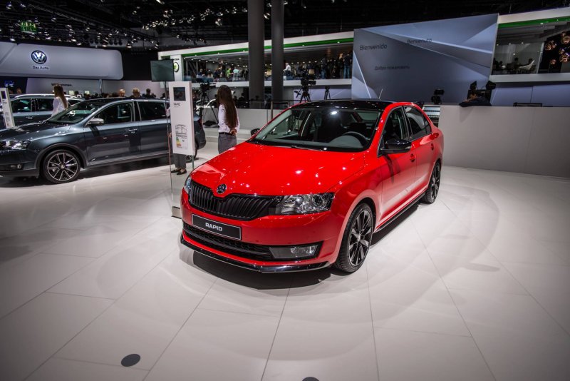 Škoda Rapid Monte Carlo красная