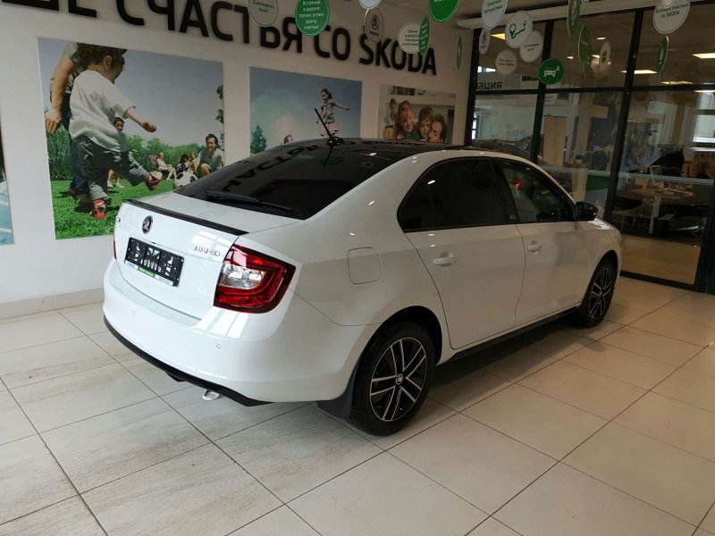 Škoda Rapid Monte Carlo белый 2018