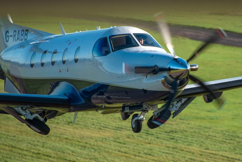 Самолет Hawker 800