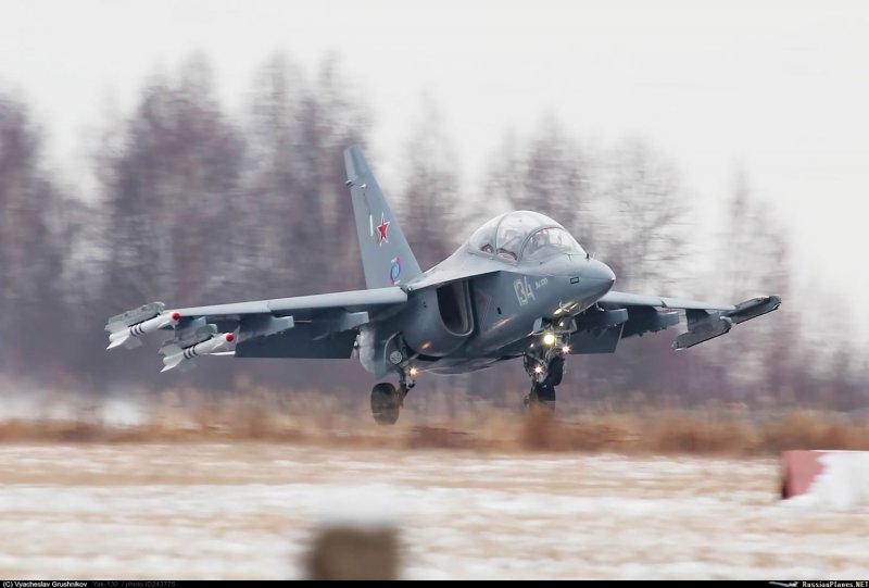 Як 52 взлетает