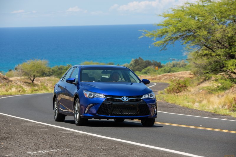 Toyota Camry Hybrid 2015