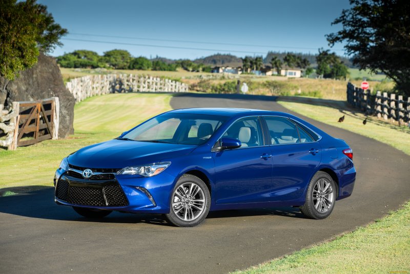 Toyota Camry Hybrid 2015