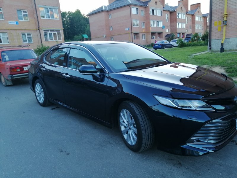 Toyota Camry синяя