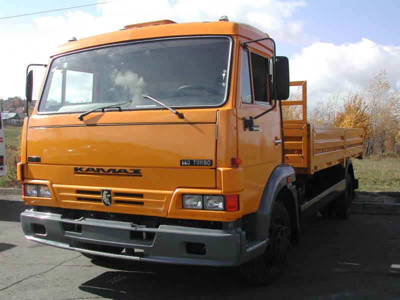 Маленький КАМАЗ 4308
