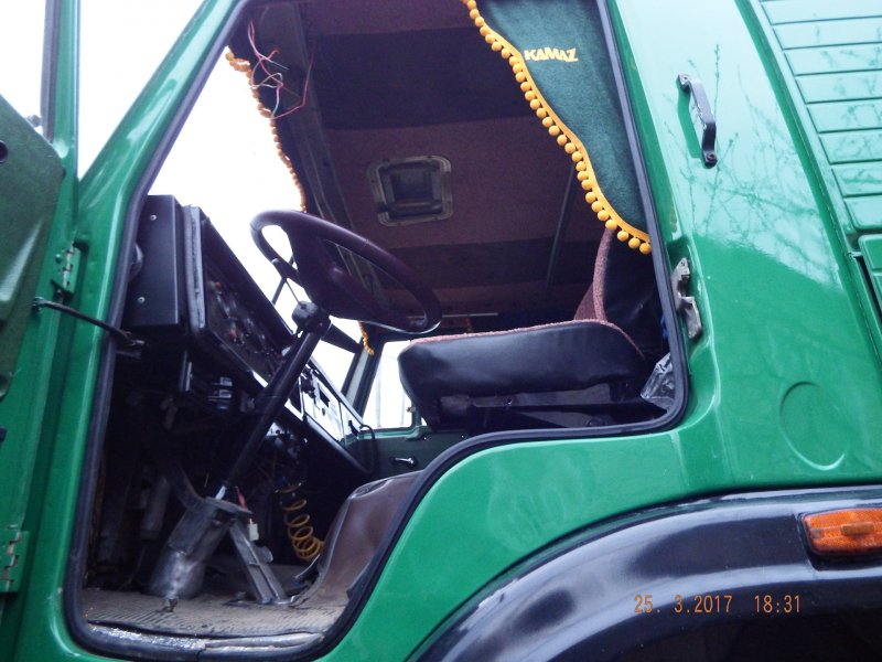 КАМАЗ 5410 кабина внутри