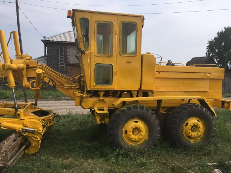 Автогрейдер ДЗ-122 а2