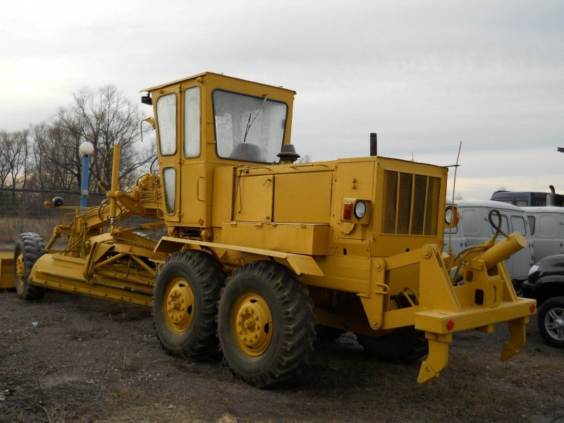 Автогрейдер ДЗ-122