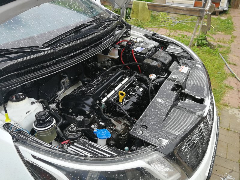 Kia Rio 3 подкапотное