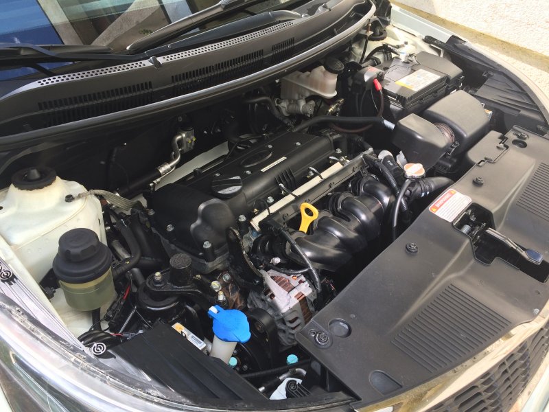 Kia Rio 2 подкапотка