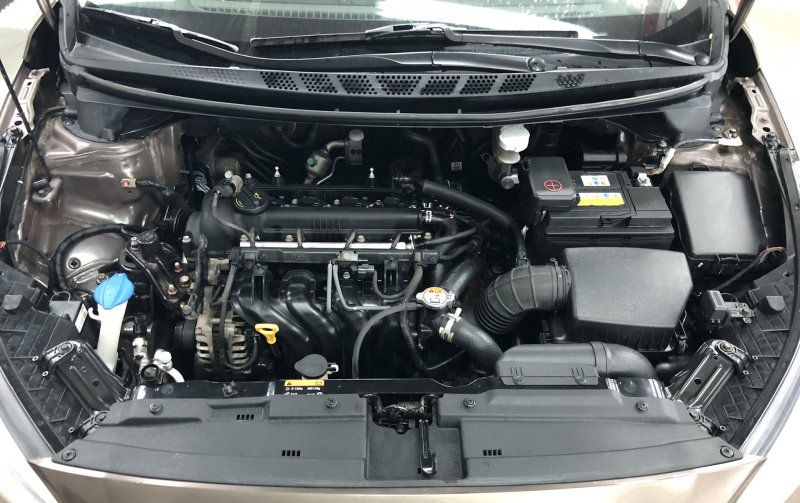 Kia Rio 4 подкапотное пространство